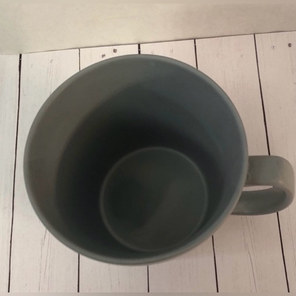 Starbucks 2020 Grande Matte Gray Embossed Siren Coffee Tea Mug 16 oz - Picture 5 of 7